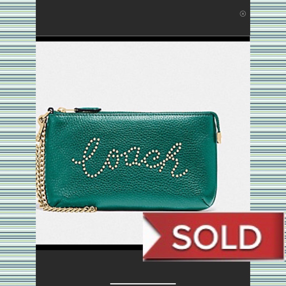 💯Stunning Coach Large Signature Wristlet 🤩